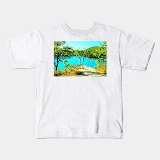 View at Lago di Fiastra with oak trees, trunks, foliage, sunlight, waters and the Sibillini Kids T-Shirt